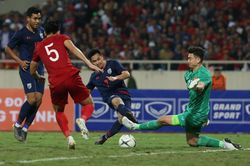 Báo Thái tiếc nuối: 'Theerathon tặng quà tuyển Việt Nam'