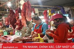 'Chóng mặt' với giá thịt lợn, người dân Hà Tĩnh đổi thực đơn bữa ăn