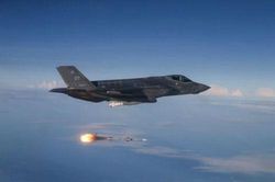 X-37B tiếp sức không tưởng cho F-35