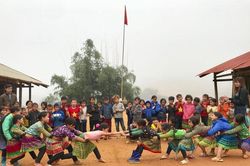 'Ai cũng chọn việc nhẹ nhàng,…'
