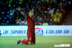 Quế Ngọc Hải, Duy Mạnh tri ân Anh Đức, chúc U22 Việt Nam giành HCV SEA Games