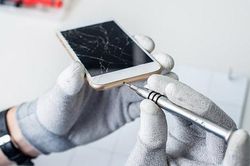 Apple than sửa iPhone không có lời