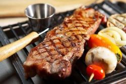 Thịt bò ăn kiểu này độc vô cùng, biết mà tránh kẻo 'hối không kịp'