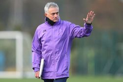 Mourinho không được Tottenham cấp ngân quỹ mua sắm