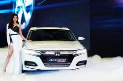 Đấu Toyota Camry, Honda Accord an toàn tới mức nào?