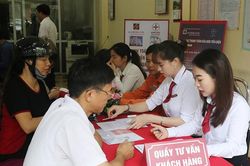 Đẩy mạnh thanh toán tiền điện không dùng tiền mặt