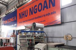 Một doanh nghiệp 'miền núi' ứng dụng công nghệ mới trong sản xuất tôn 3 lớp
