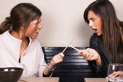 Chị dâu tung độc chiêu trị em chồng ở bẩn