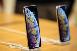 Apple nói sửa iPhone bị lỗ vốn, giá linh kiện iPhone tại VN thế nào?