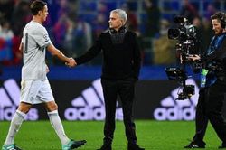 Tin bóng đá MU 22/11: Mourinho muốn 'cướp' Matic. MU có 3 phương án thay Erling Haaland