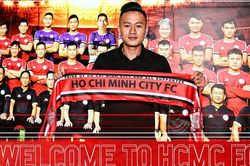 Tranh cãi với HLV Huỳnh Đức, học trò thầy Park gia nhập TP.HCM