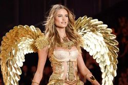 Behati Prinsloo - Sự nghiệp thành công, đường tình viên mãn