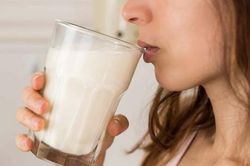Những người 'đại kỵ' với sữa, đừng uống nếu không muốn mang trọng bệnh