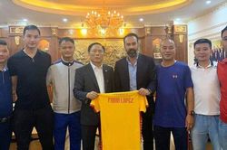Trụ hạng thành công, Thanh Hóa mời HLV Italia