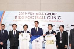 HLV Quỹ Real Madrid đào tạo 300 em nhỏ có hoàn cảnh đặc biệt tại Hà Nội