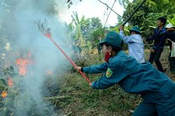 Huy động hàng trăm người diễn tập ứng phó cháy rừng và tìm kiếm cứu nạn