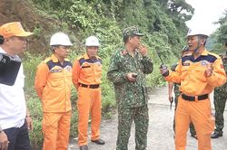Đà Nẵng tìm kiếm người nước ngoài nghi tự tử trên núi Sơn Trà