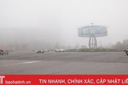 Hà Tĩnh lãng đãng như Đà Lạt khi sương mù dày đặc phủ kín mọi ngả đường