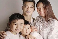 Ca sĩ Ưng Hoàng Phúc kể chuyện thay tã, bế con phụ vợ
