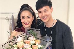Cộng đồng mạng hoang mang trước tin đồn chia tay bạn trai 13 năm, Taew Natapohn khéo léo đáp trả cực kỳ thuyết phục