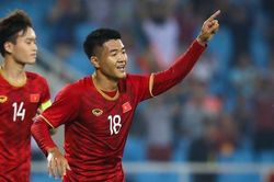 Hà Đức Chinh sẽ mất suất đá chính ở SEA Games?