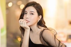 Cao Thái Hà: 'Ở nhà chục tỷ đồng, đi xe sang nhưng tôi không vui'