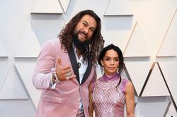 Trái với vẻ ngoài nam tính, tài tử 'Aquaman' thích mặc đồ màu hồng