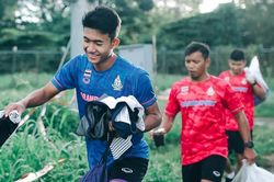 U22 Thái Lan đến sân tập muộn vì kẹt xe ở Manila