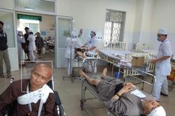 Xe khách chở sư thầy gặp nạn, 13 người thương vong
