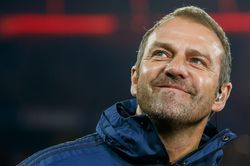 HLV tạm quyền Hans-Dieter Flick đã làm gì với Bayern Munich?