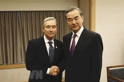 Canada hối thúc Trung Quốc giải quyết vụ giam giữ 2 công dân nước này