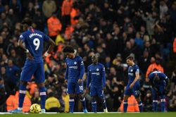 Man City đưa 'bầy trẻ' nhà Lampard trở lại mặt đất