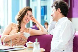 Làm gì khi chồng bị 'kẻ thứ 3' nhòm ngó?