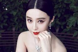 Tạo kỷ lục hơn 120 vụ kiện/năm, Phạm Băng Băng đúng nghĩa ngồi không cũng kiếm được tiền