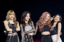 Jisoo 'vượt mặt' Chanyeol (EXO) về lượt follow Instagram, BlackPink chính thức trở thành nhóm nhạc dẫn đầu Kpop ở mảng này