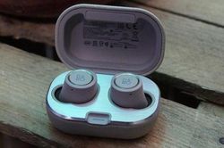 B&O ra mắt tai nghe true wireless giá 11 triệu đồng