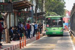 Ý kiến trái chiều về bãi xe máy miễn phí cho người đi xe buýt BRT TP HCM