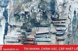 Tục treo quan tài trên vách đá ở Philippines