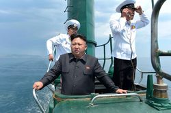 Chủ tịch Triều Tiên Kim Jong-un liên tục thị sát đơn vị tiền tuyến