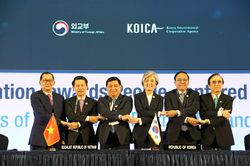 Ký biên bản ghi nhớ về hợp tác phát triển Hàn Quốc-ASEAN