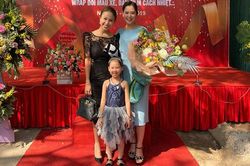 MC Vân Hugo tiết lộ tình bạn lặng thầm với người đẹp phim 'Đại gia chân đất'
