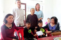 Trao yêu thương tiếp sức cho học sinh mồ côi tại tỉnh Nam Định