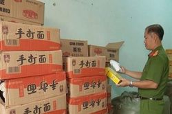 Tạm giữ lô hàng không rõ nguồn gốc ở ga Đà Nẵng