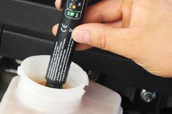 Mẹo kiểm tra hệ thống phanh ô tô để đảm bảo xe luôn an toàn