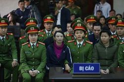 Bố nữ sinh giao gà ở Điện Biên: Vợ con xảy ra chuyện, gia đình chán nản chẳng làm ăn gì