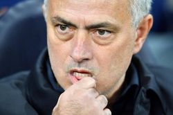 Vừa trở lại cầm quân, Jose Mourinho đã lập kỷ lục 'khủng'