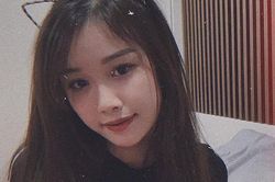 Văn Toàn tình cảm chăm sóc bạn gái Trang Nhung