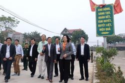 Phó Bí thư Thường trực Thành ủy Ngô Thị Thanh Hằng: Duy trì, nâng cao tiêu chí của xã đã đạt chuẩn nông thôn mới