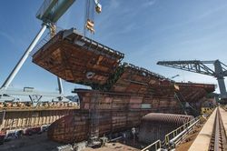 Mỹ lắp tàu sân bay 12 tỷ USD như… 'xếp hình', quyết giảm giá, tăng tốc!