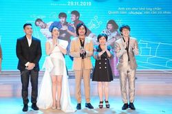 Ngọc Trinh khoe da trắng sứ, hội ngộ dàn sao 'Anh trai yêu quái'